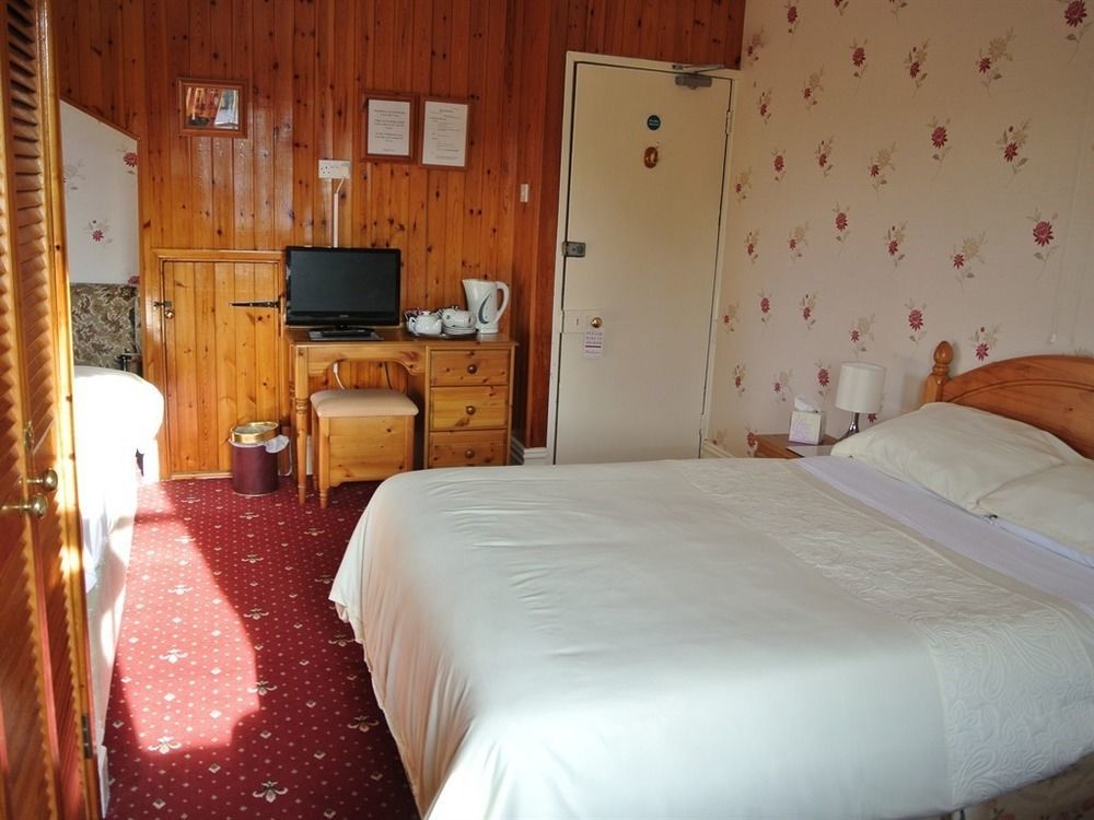 Old Castle Farm 3*
